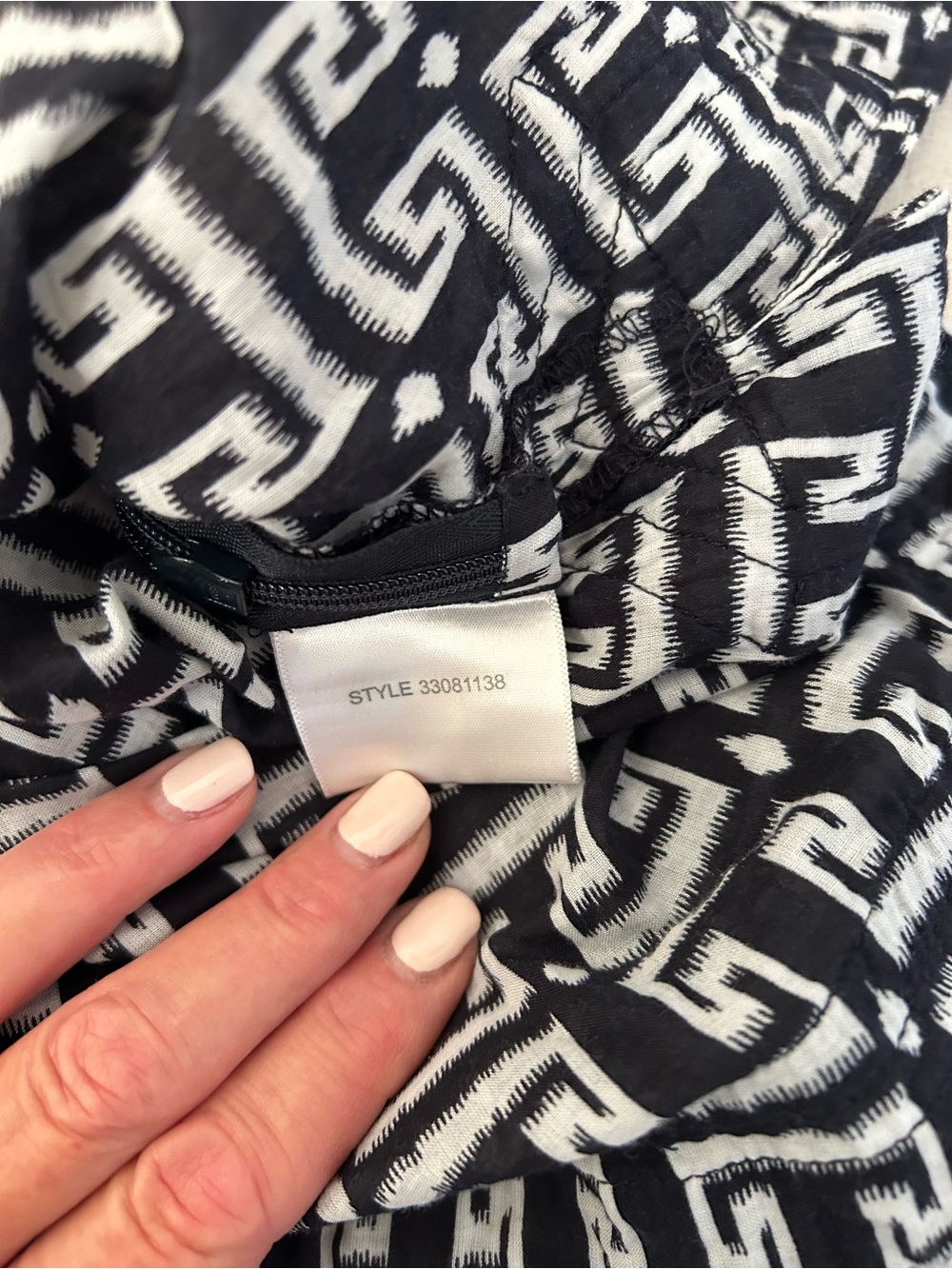 Tory Burch Black and White Geometric Tunic 2 - Picture 9 of 10